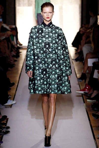 Look 1